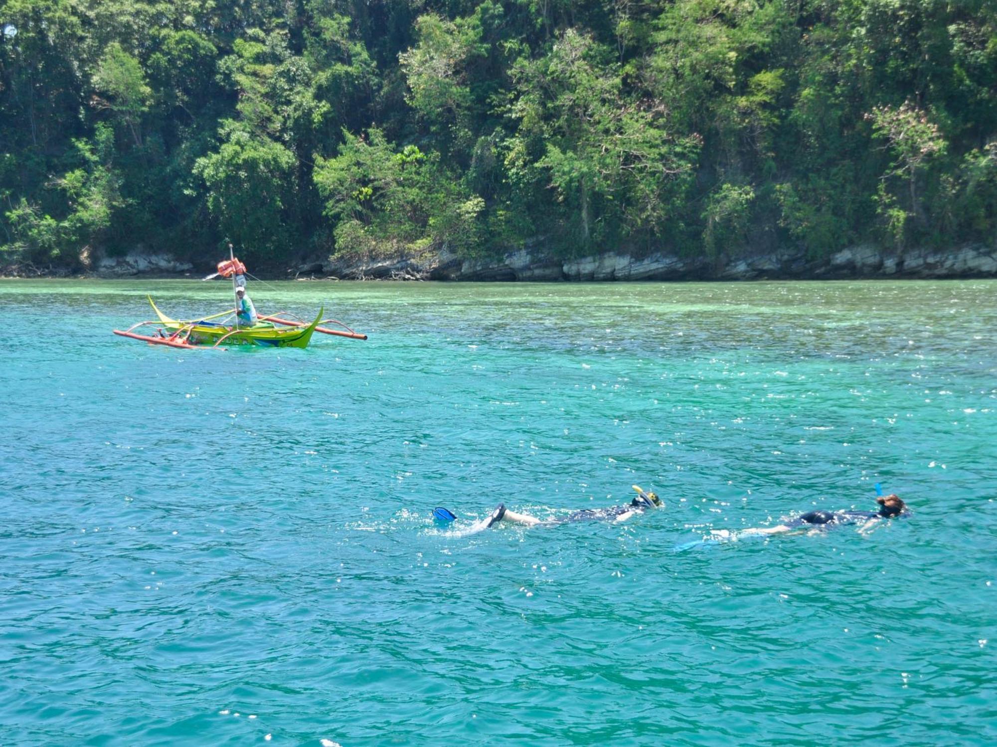 Badladz Beach And Dive Resort Puerto Galera Extérieur photo
