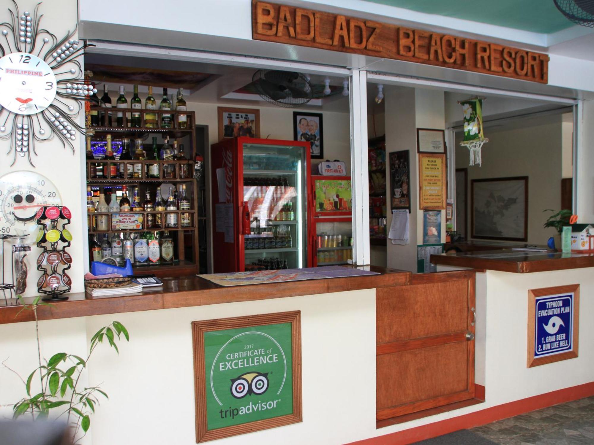 Badladz Beach And Dive Resort Puerto Galera Extérieur photo